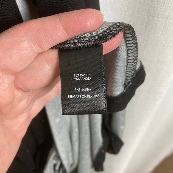 Torrid Super Soft Black Star Print Skater Mini Dress Sz.1 - Picture 15 of 16